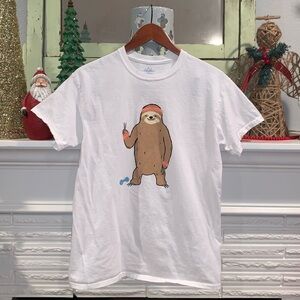 ALTRU White Crewneck Sloth Exercising Short Sleeve Tee Size M 100% Cotton